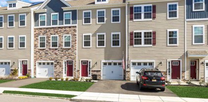 6 Verona Ln, Mount Laurel