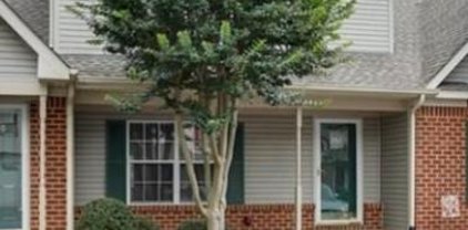 202 N Hill Lane Unit 2-202, South Chesapeake