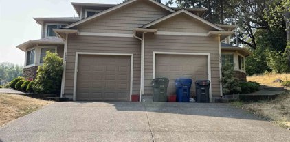1995 Harritt Dr, Salem