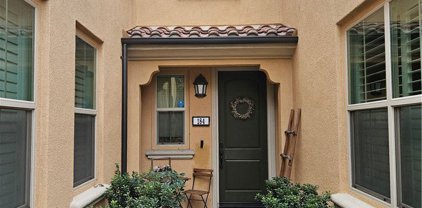 184 Rose Arch, Irvine