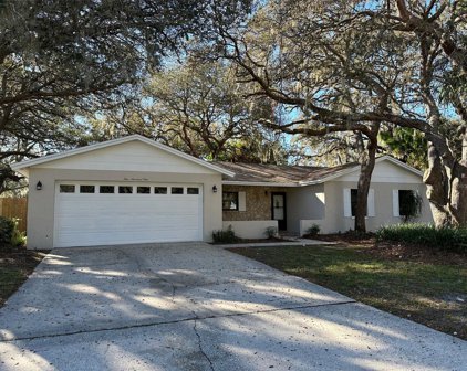 101 Donnington Court, Longwood