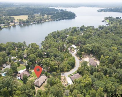 565 County Road 2297, Mineola