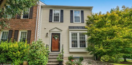 7447 Duddington Dr, Alexandria