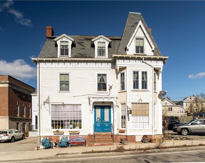 111 Memorial W Boulevard, Newport