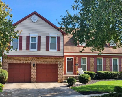 10806 River Oaks Ter, Bowie