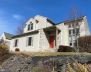 1004 Fieldstone Ct, Lancaster image
