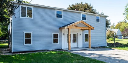 3785 Main Road, Tiverton