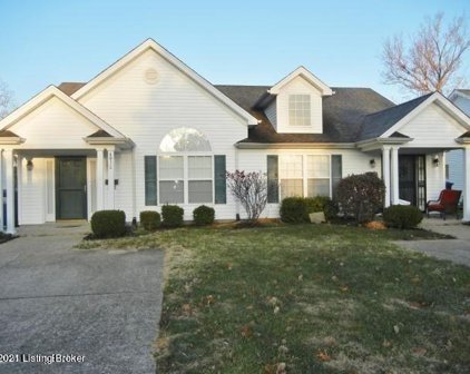 601 Colonial Ct, La Grange