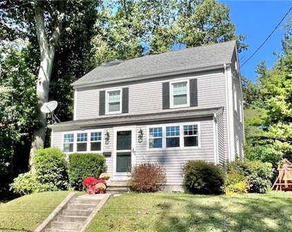 109 Seaview Avenue, West Haven
