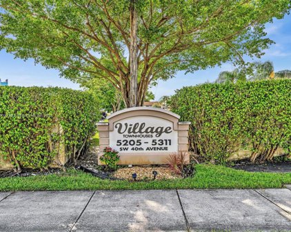 5277 Sw 40th Ave Unit #17, Dania Beach