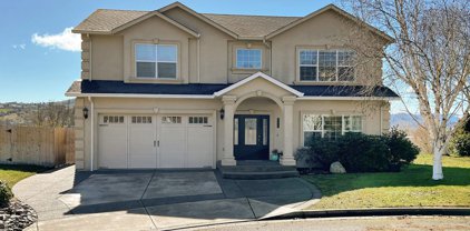 785 S SAVOY CT, Roseburg