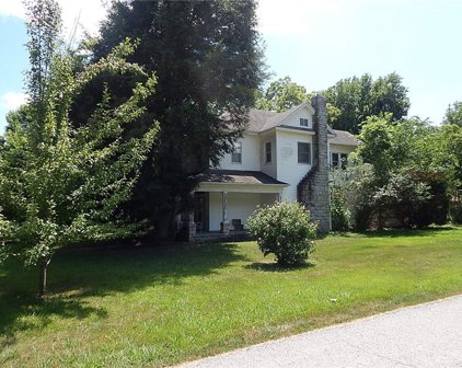 402 Huntsville Street, Berryville