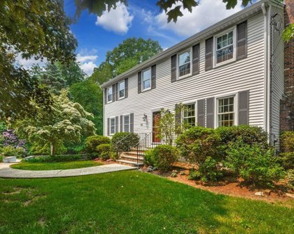 64 Marlboro Road, Southborough