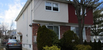 70 Sheraden Avenue, Staten Island