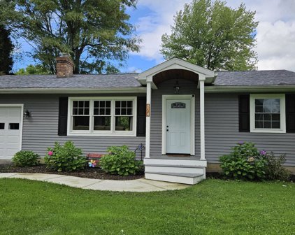 874 Charlton Road, Charlton