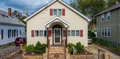 98 Jenny Lind St, New Bedford