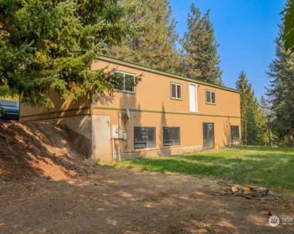 12623 Maple, Leavenworth