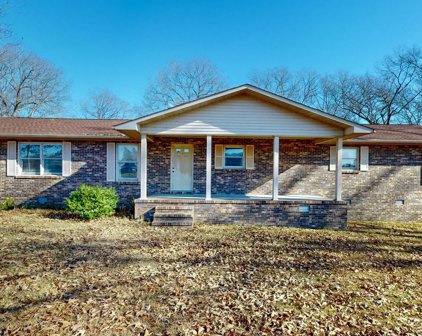 2202 Ut Farm Rd, Tullahoma