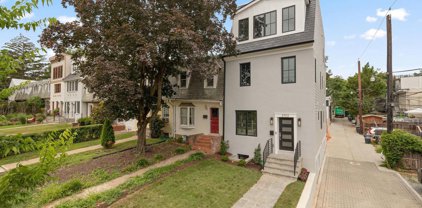 3713 R St Nw, Washington