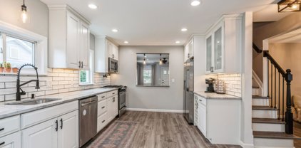 167 Cedarhurst Road, Brick