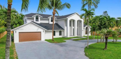 1035 Ne 107 St, Miami
