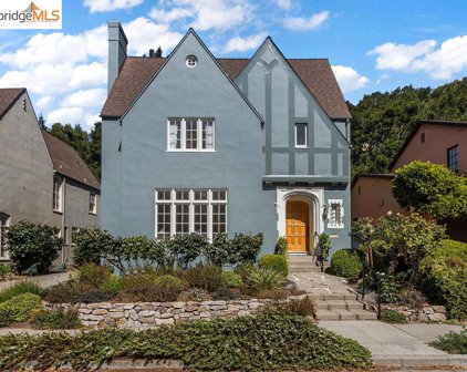 830 Trestle Glen Rd, Oakland