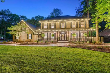204 Hidden Lake Rd, Hendersonville