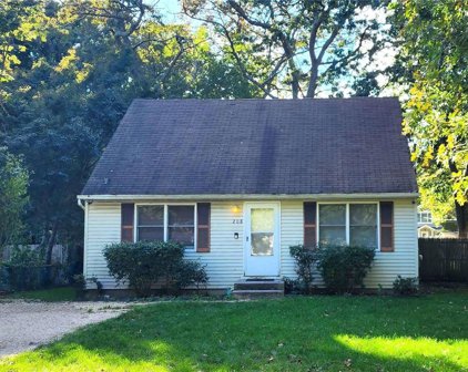 208 Cypress Drive, Mastic Beach