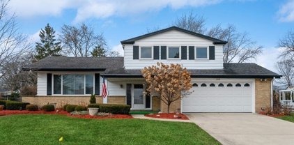 1934 N Shenandoah Circle, Arlington Heights
