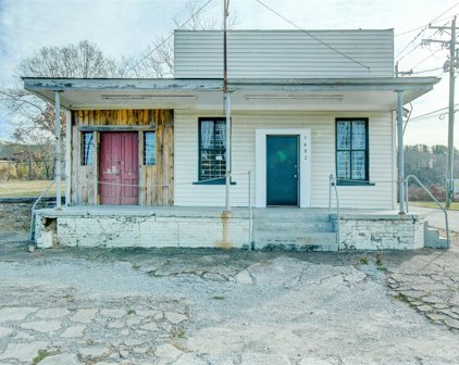 1402 7th E Avenue, Hendersonville
