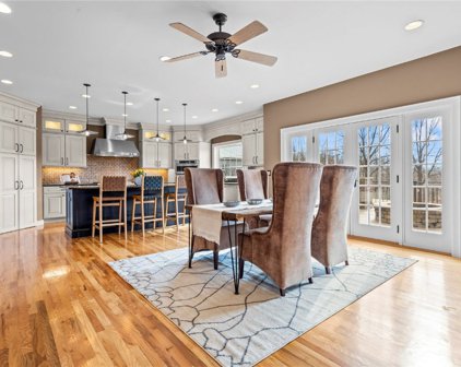 1822 Pinebrook Ne Avenue, Solon