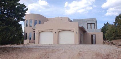25 B Leal Road, Santa Fe