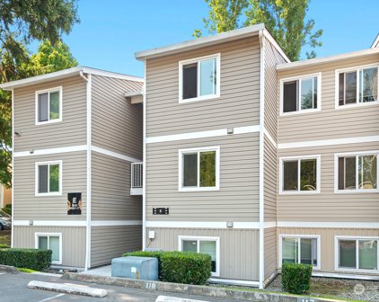 12423 NE 131st Court Unit #E-205, Kirkland