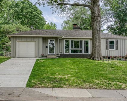 7531 Briar Drive, Prairie Village