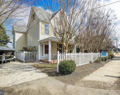 502 Chesterfield Ave, Centreville