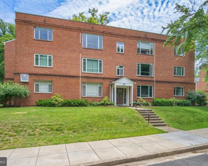 10417 Montrose Ave Unit #301, Bethesda