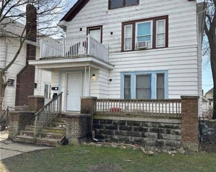 2415 La Salle  Avenue, Niagara Falls-City-291100