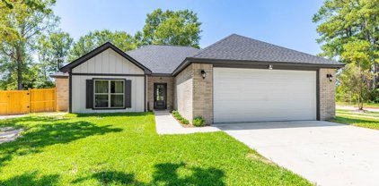 830 S 16th St, Silsbee