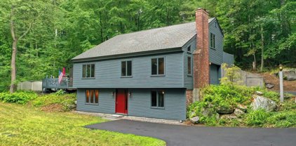 202 Boxboro Rd, Stow