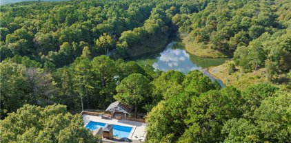 650 Highland Road, Kansas