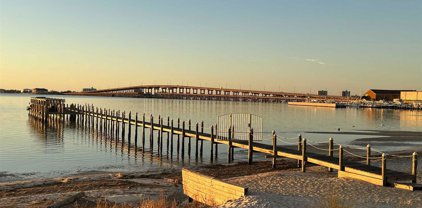 1191 Gulf Breeze Pkwy, Gulf Breeze