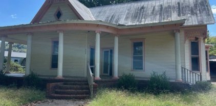 212 E Duffle St, Waverly