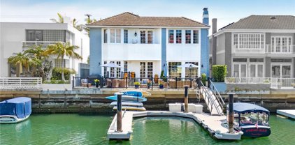 806 Harbor Island Drive, Newport Beach