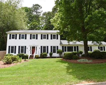 1713 Lazy Lane, High Point