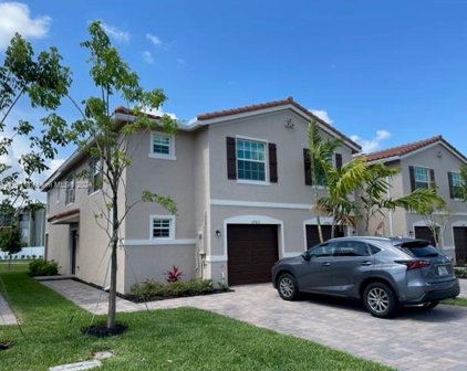 6782 Broadwater Ln Unit #6782, Lake Worth