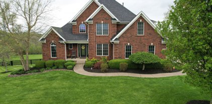 3900 Lake Ridge Ct, Crestwood