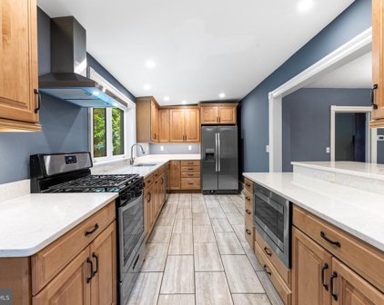 108 N Valley Rd, Paoli