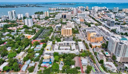 233 Cosmopolitan Court, Sarasota