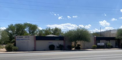 2521 E Thomas Road, Phoenix