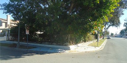 10852 Pine Street, Los Alamitos